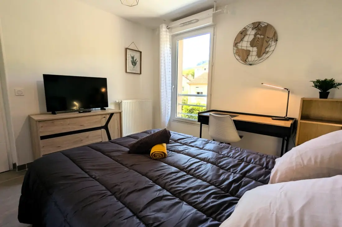 Appartement Moderne Avec Terrasse, Au Calme