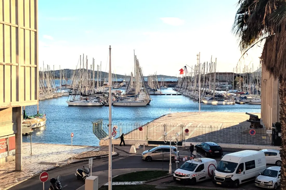 Toulon Vue Mer - Près Du Port