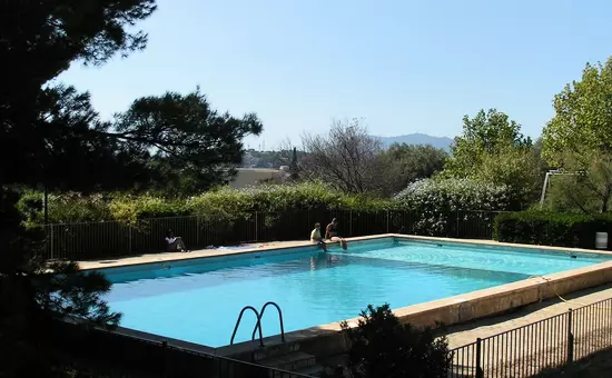 Villa dans une grande résidence avec piscines à Toulon