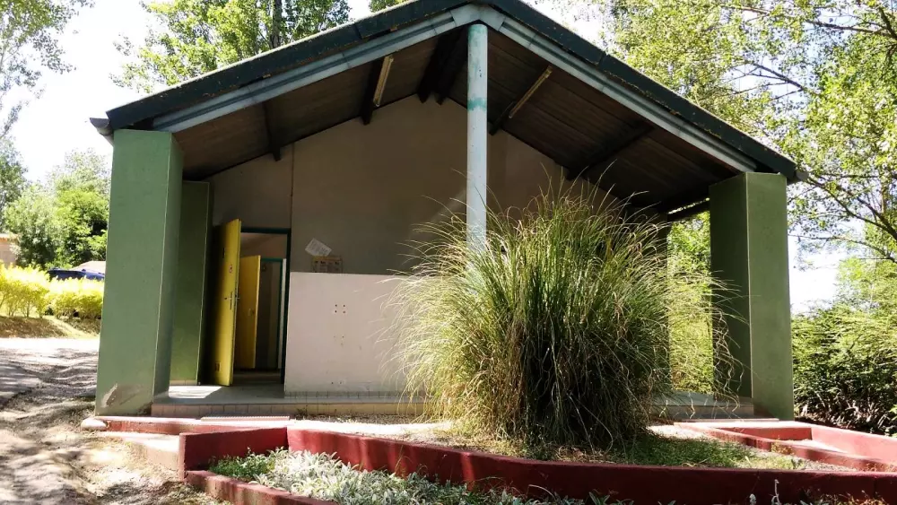 Flower Camping Du Lac De Thésauque 3 étoiles★★★