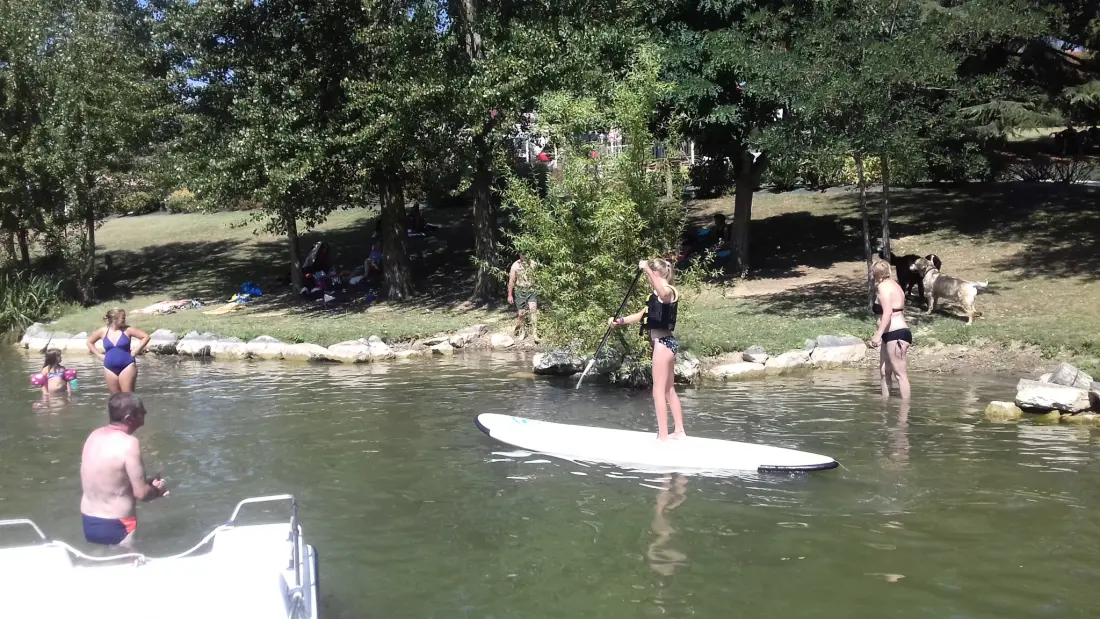 Flower Camping Du Lac De Thésauque 3 étoiles★★★