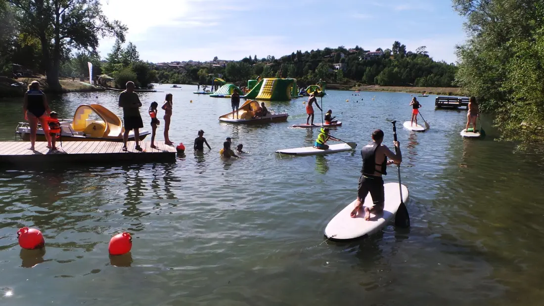 Flower Camping Du Lac De Thésauque 3 étoiles★★★