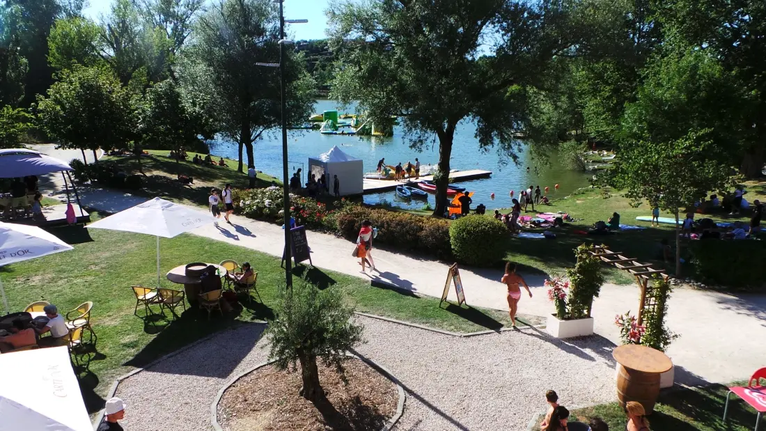 Flower Camping Du Lac De Thésauque 3 étoiles★★★