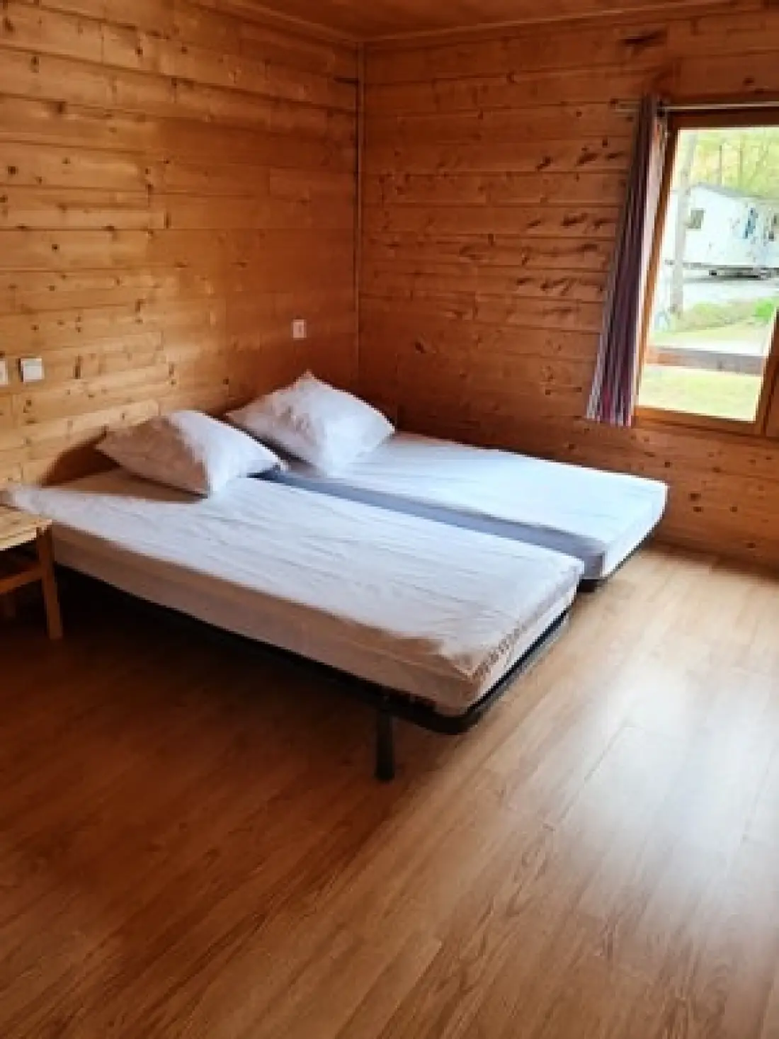 Flower Camping Du Lac De Thésauque 3 étoiles★★★