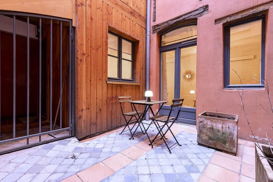 Calme Au Centre Ville - Studio Avec Terrasse