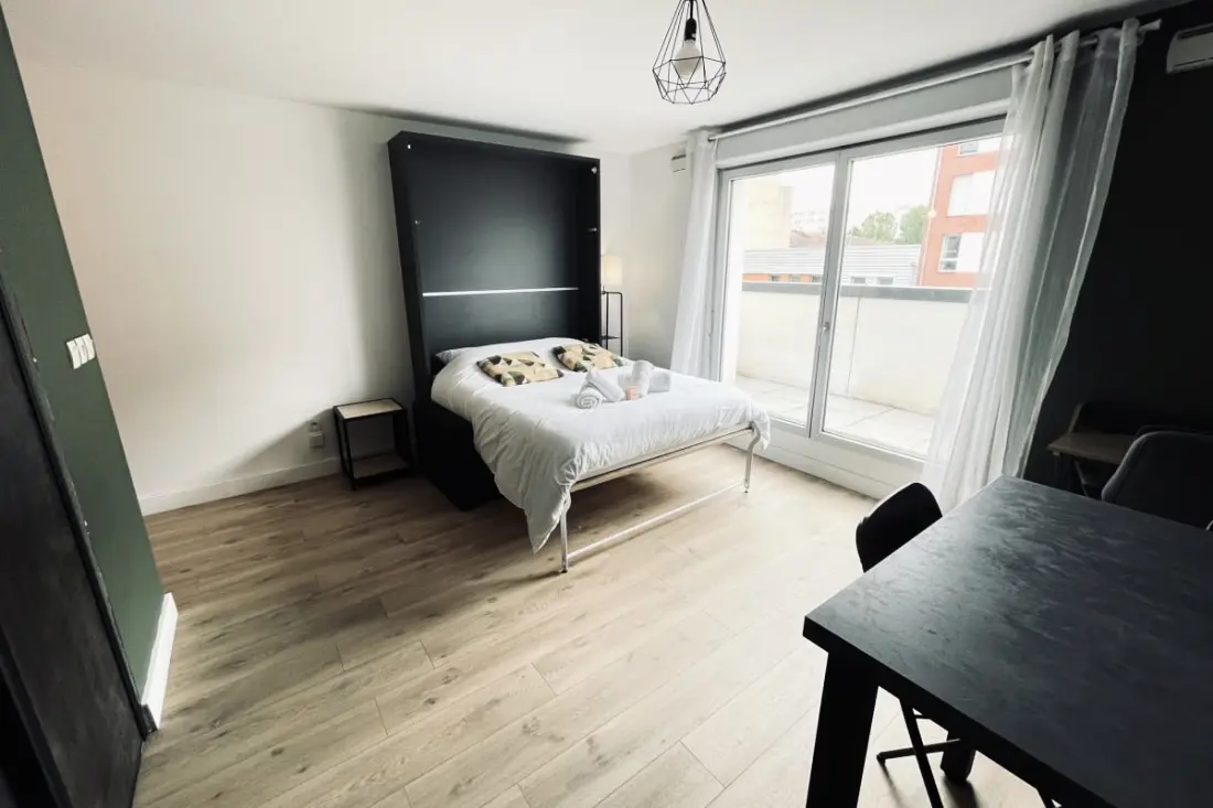 Studio Moderne Avec Balcon Et Wifi à Toulouse