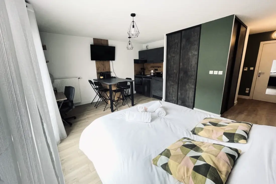 Studio Moderne Avec Balcon Et Wifi à Toulouse