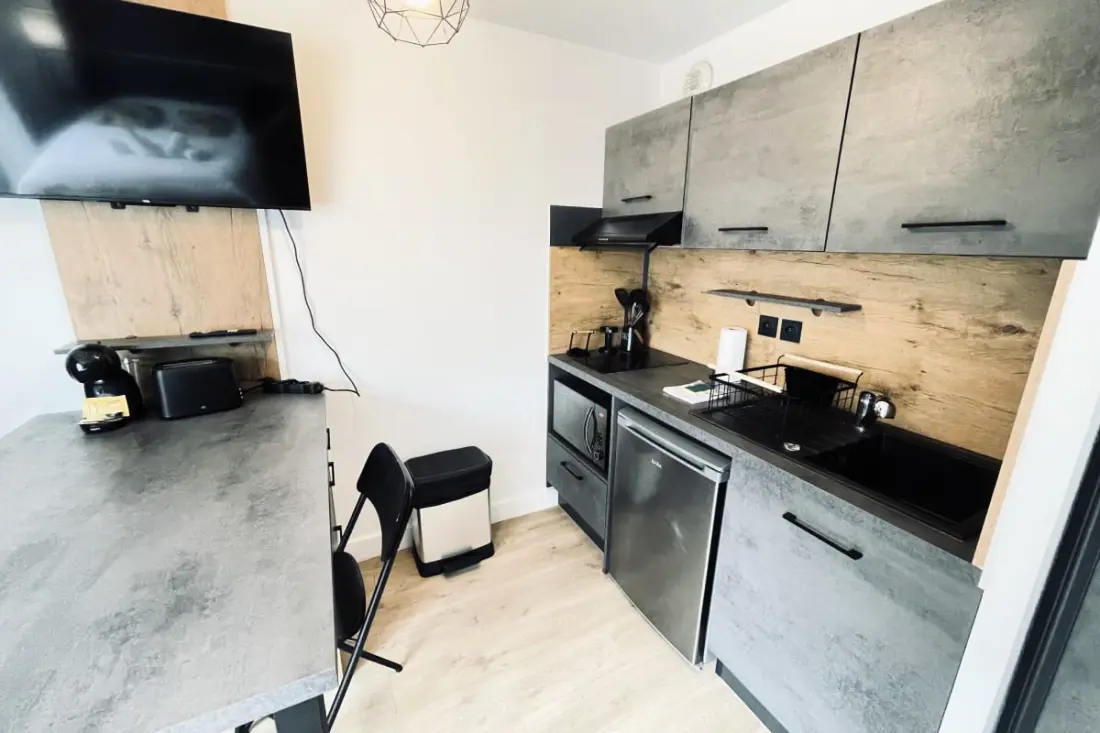 Studio Moderne Avec Balcon Et Wifi à Toulouse