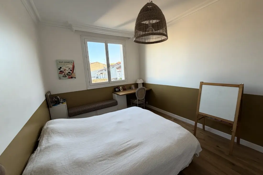 Vaste 105 M² Avec Grande Terrasse &amp; Parking