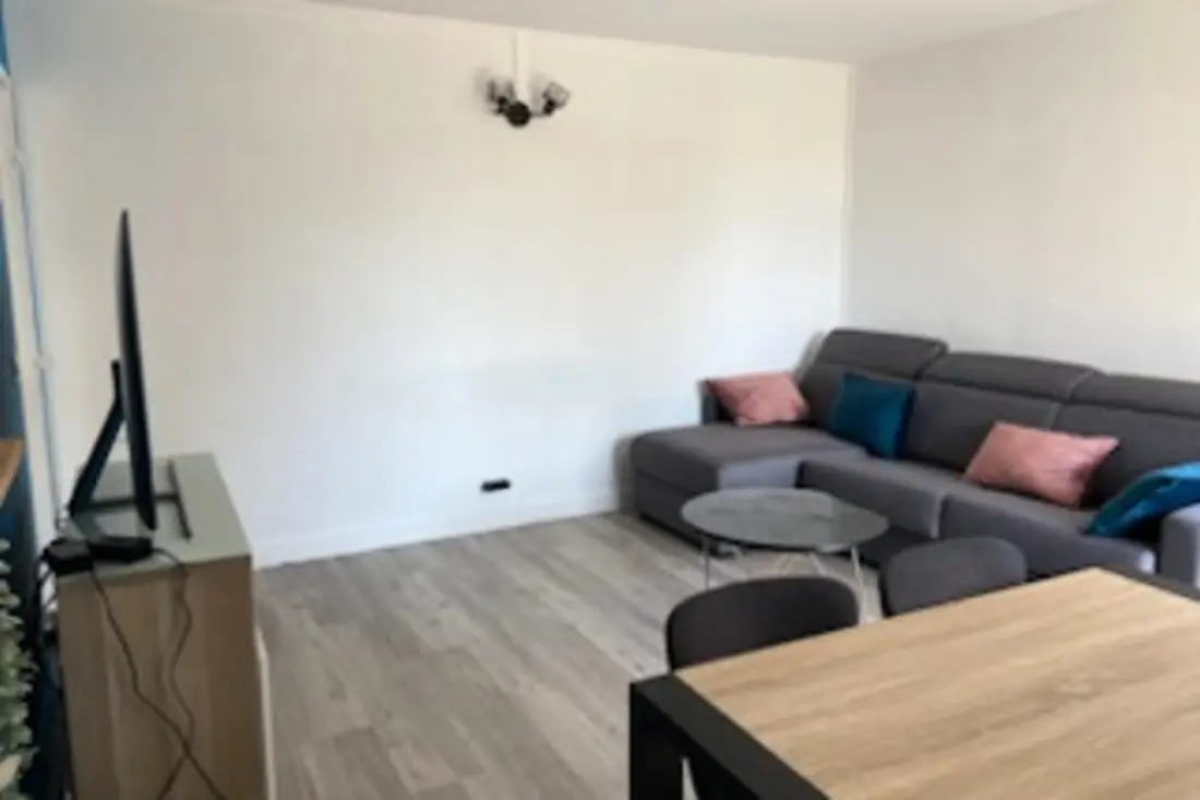 Spacieux T3 Avec Balcon - Proche Du Centre Ville