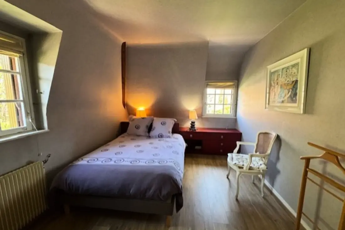 Grande Maison Avec Un Jardin Verdoyant