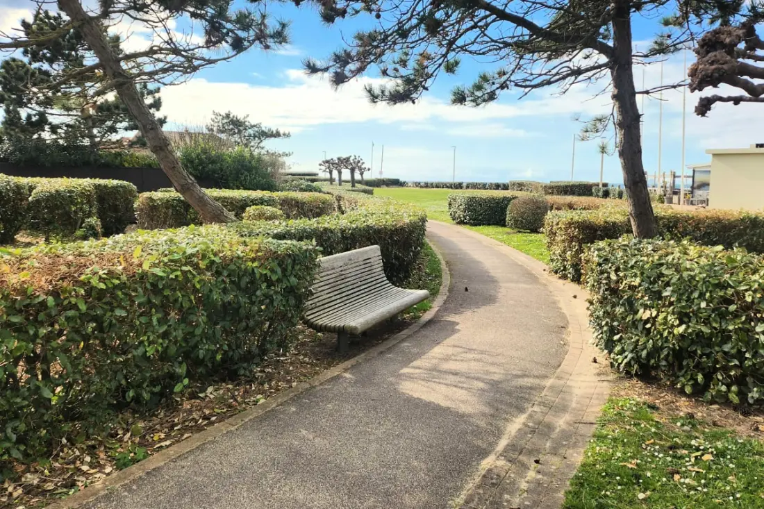 Joli T2 Avec Jardin Et Terrasse à Tourgéville