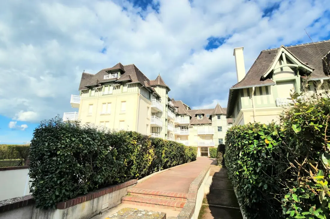Joli T2 Avec Jardin Et Terrasse à Tourgéville