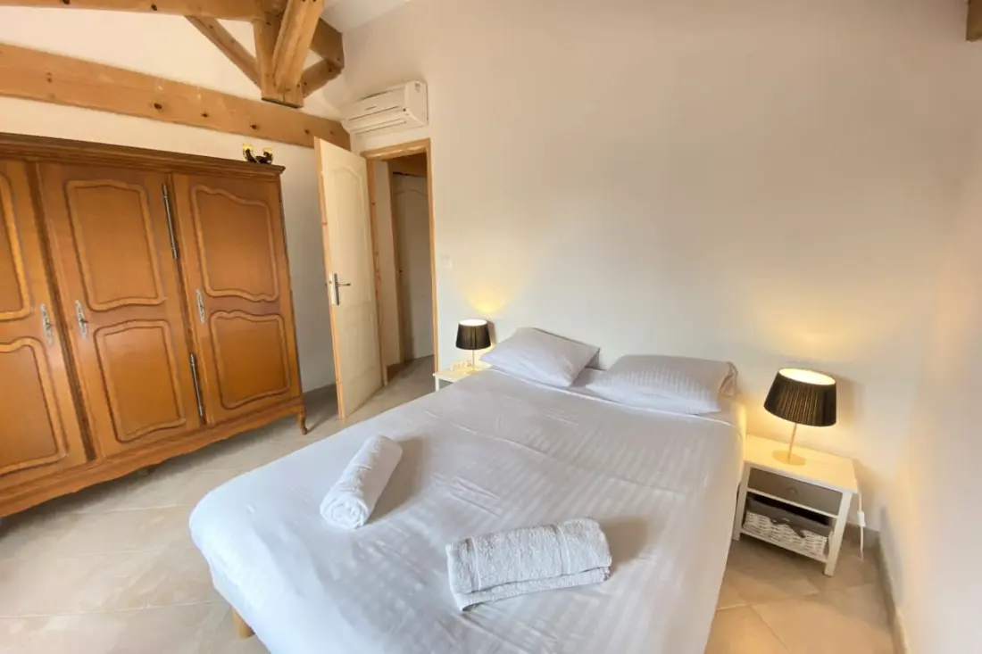 06cb : Jolie Maison De Campagne Pour 8