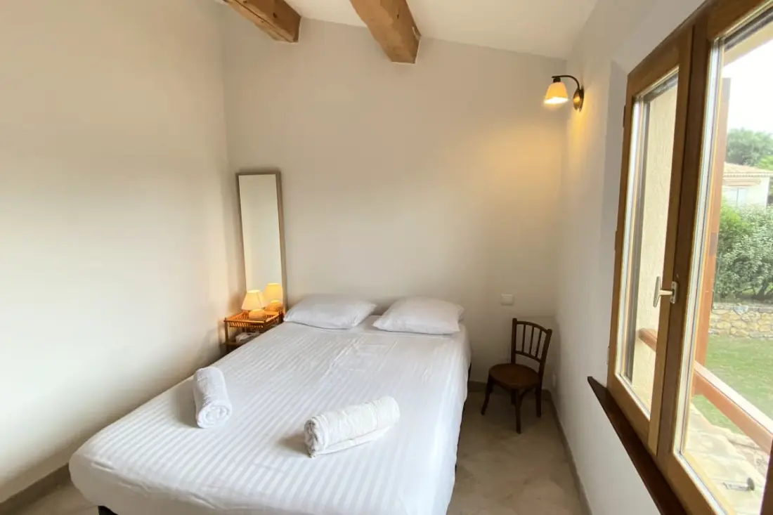 06cb : Jolie Maison De Campagne Pour 8