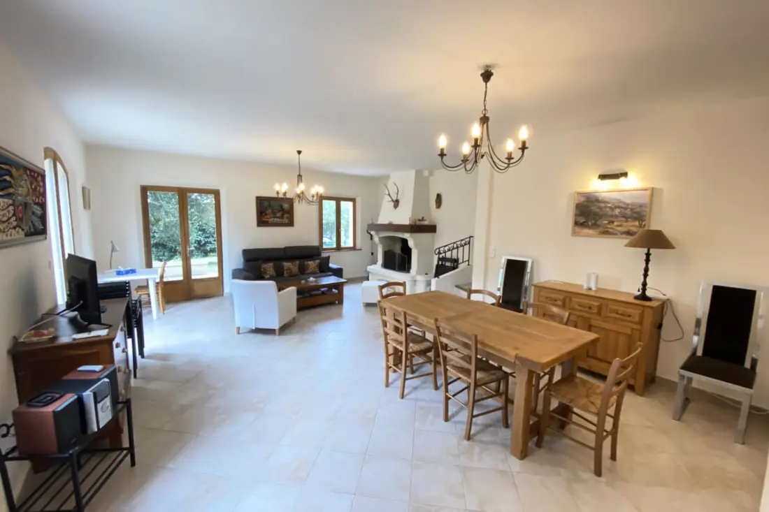 06cb : Jolie Maison De Campagne Pour 8