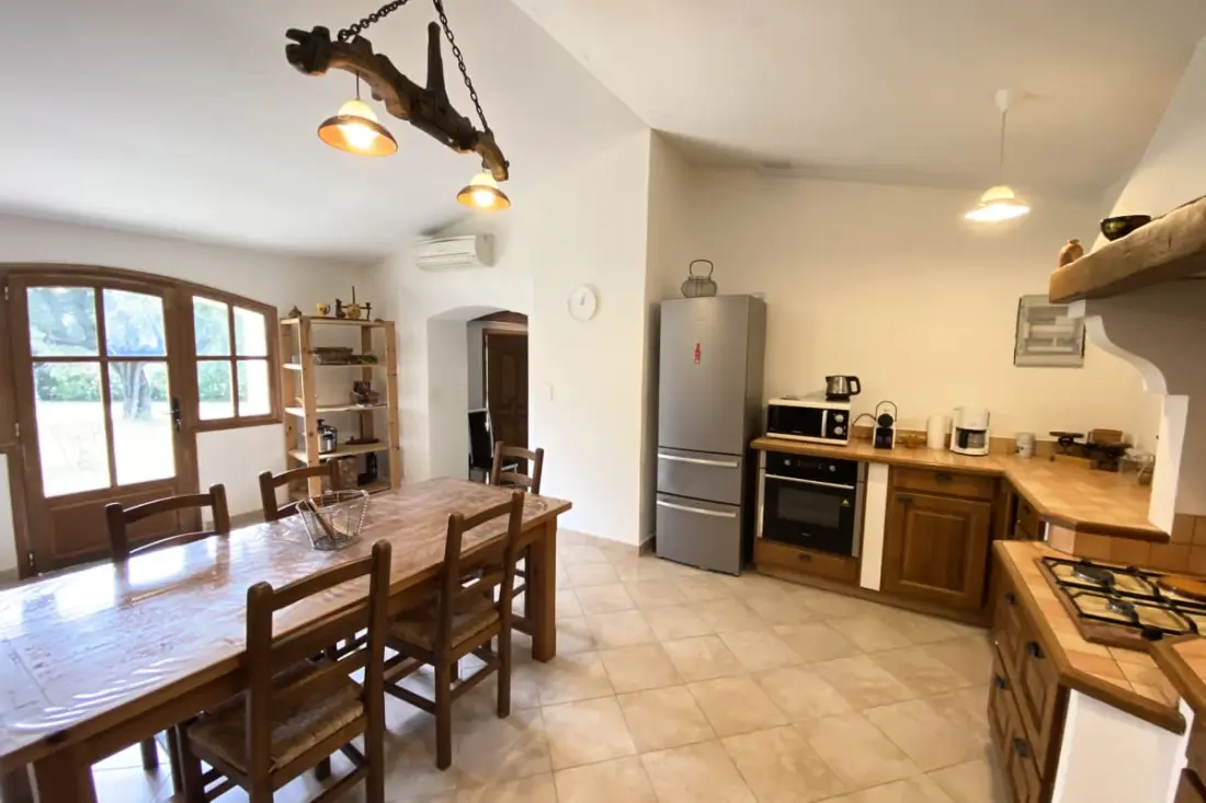 06cb : Jolie Maison De Campagne Pour 8