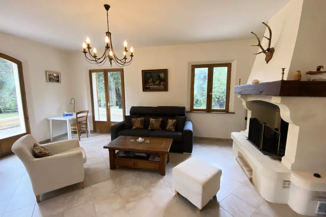 06cb : Jolie Maison De Campagne Pour 8