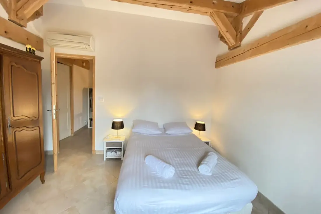 06cb : Jolie Maison De Campagne Pour 8