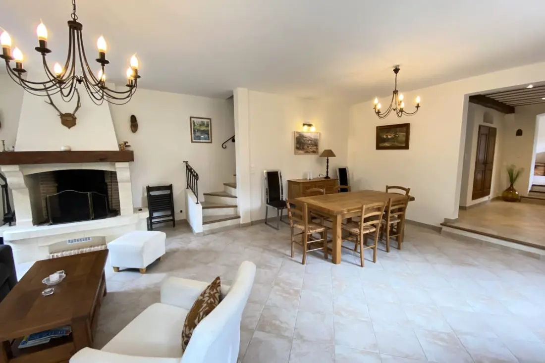06cb : Jolie Maison De Campagne Pour 8