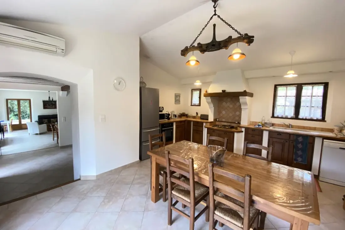 06cb : Jolie Maison De Campagne Pour 8