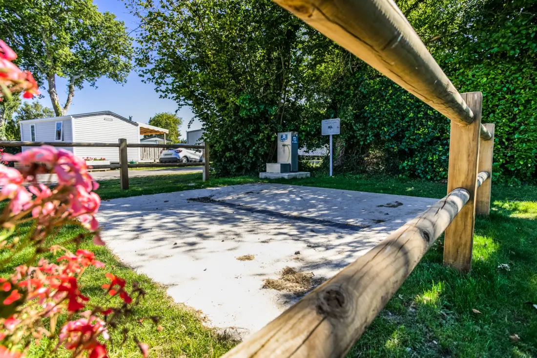 Flower Camping Domaine de Pendruc 4 étoiles★★★★
