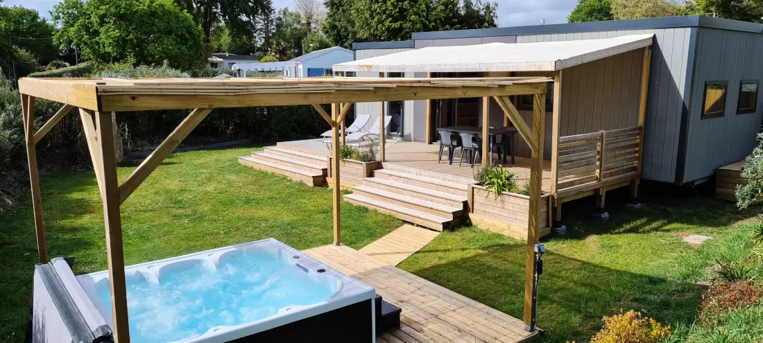 Flower Camping Domaine de Pendruc 4 étoiles★★★★