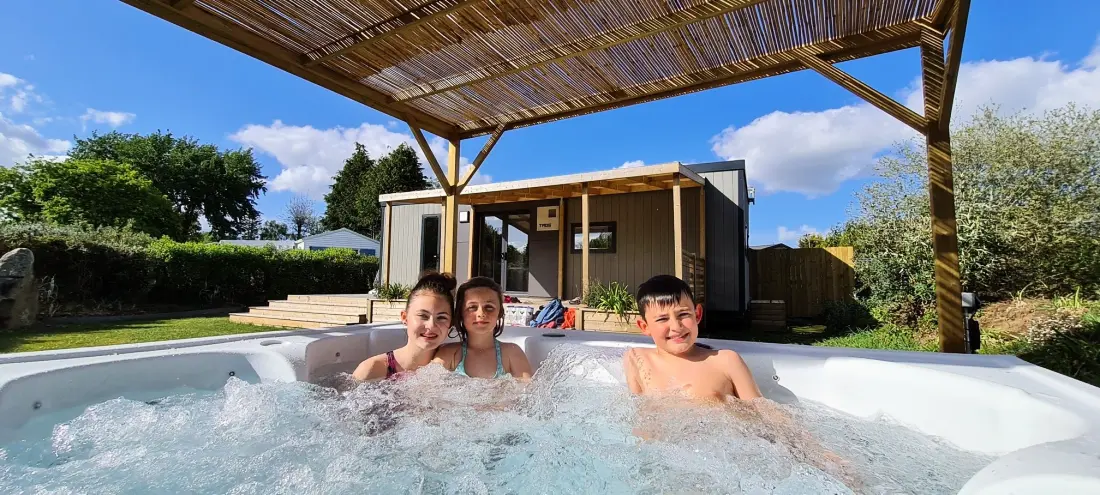 Flower Camping Domaine de Pendruc 4 étoiles★★★★