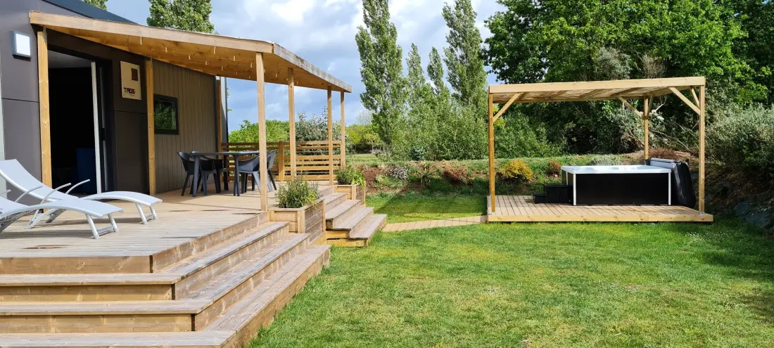 Flower Camping Domaine de Pendruc 4 étoiles★★★★