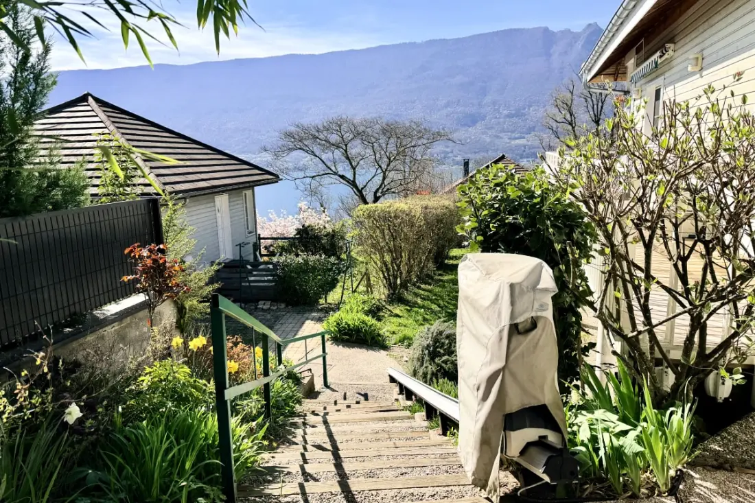 Grand T3 En Rez-de-jardin Tresserve