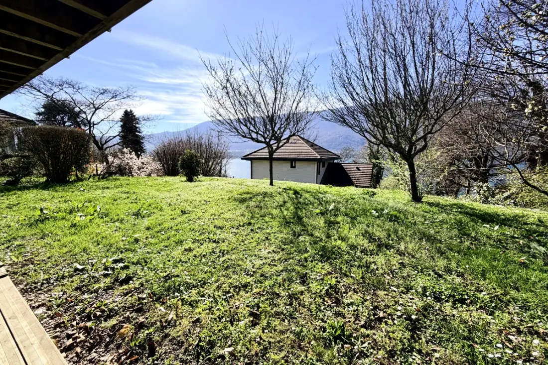 Grand T3 En Rez-de-jardin Tresserve