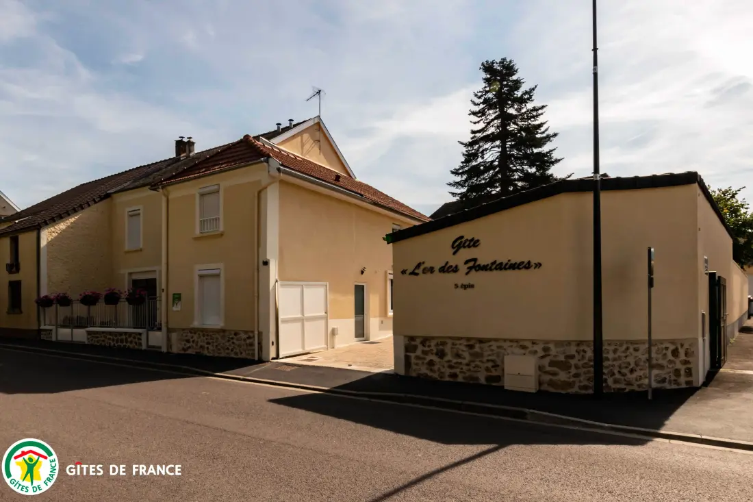 Gîte de France L'or des fontaines 13 pers 5 épis