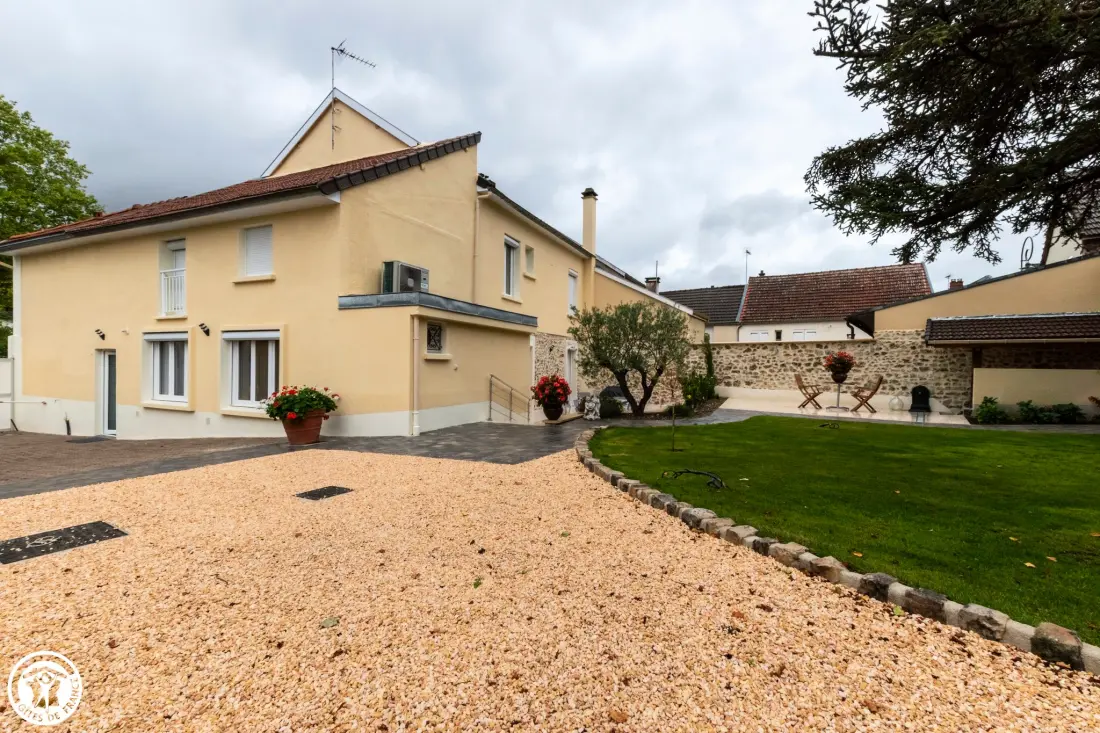 Gîte de France L'or des fontaines 13 pers 5 épis