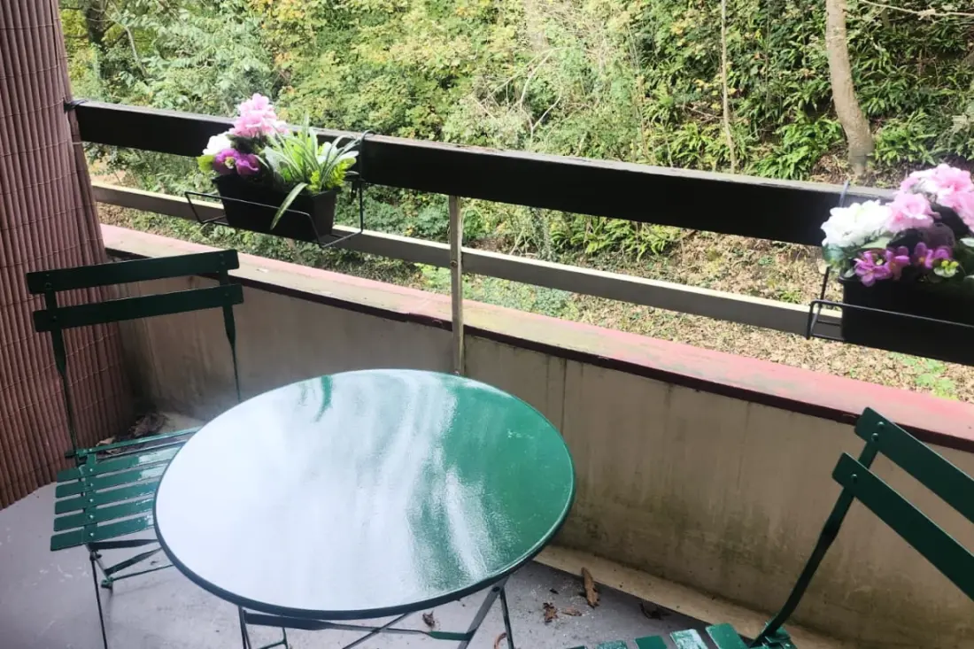 Escapade à Deux : Appartement Cosy Avec Balcon