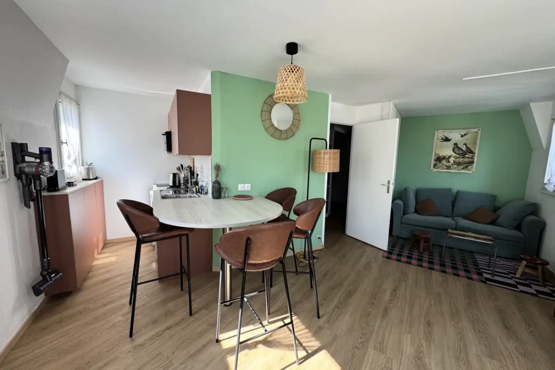Appartement Rénové Avec Balcon