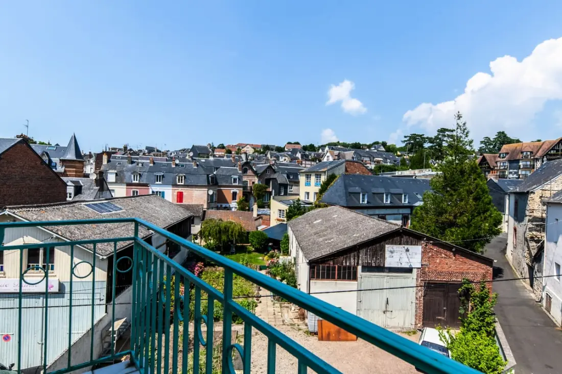 Appartement Rénové Avec Balcon