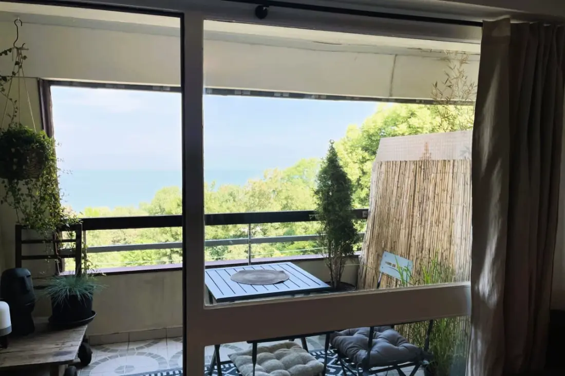 Aux Flots Bleus,  Avec Balcon Et Vue Sur Mer