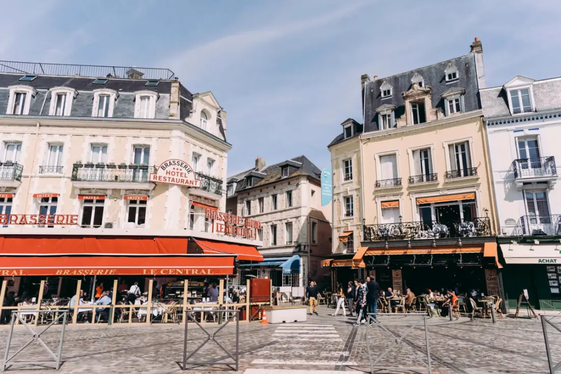 Maison De Pêcheurs Dans Le Centre Et Proche Plage