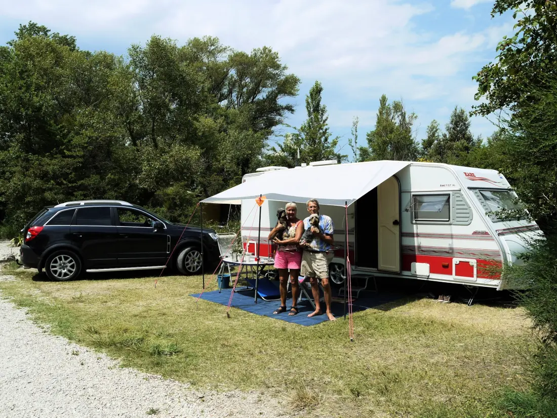 Flower Camping Les Rives de l'Aygues 3 étoiles★★★