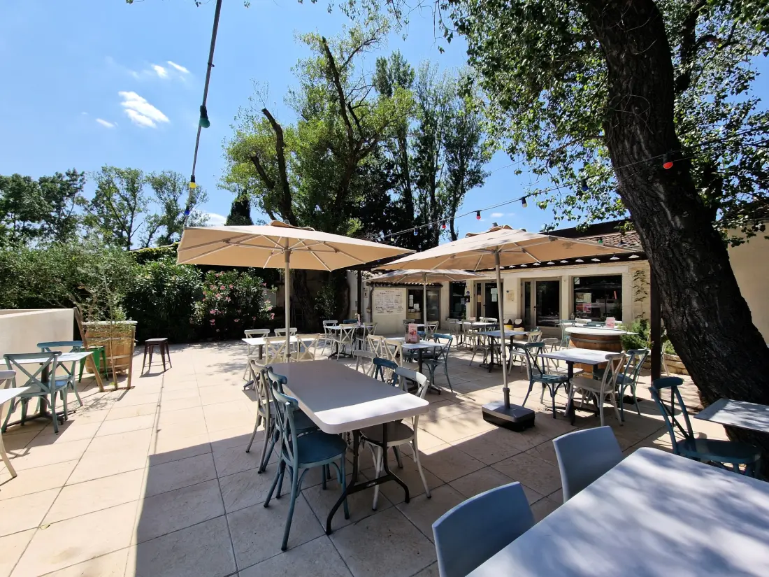 Flower Camping Les Rives de l'Aygues 3 étoiles★★★