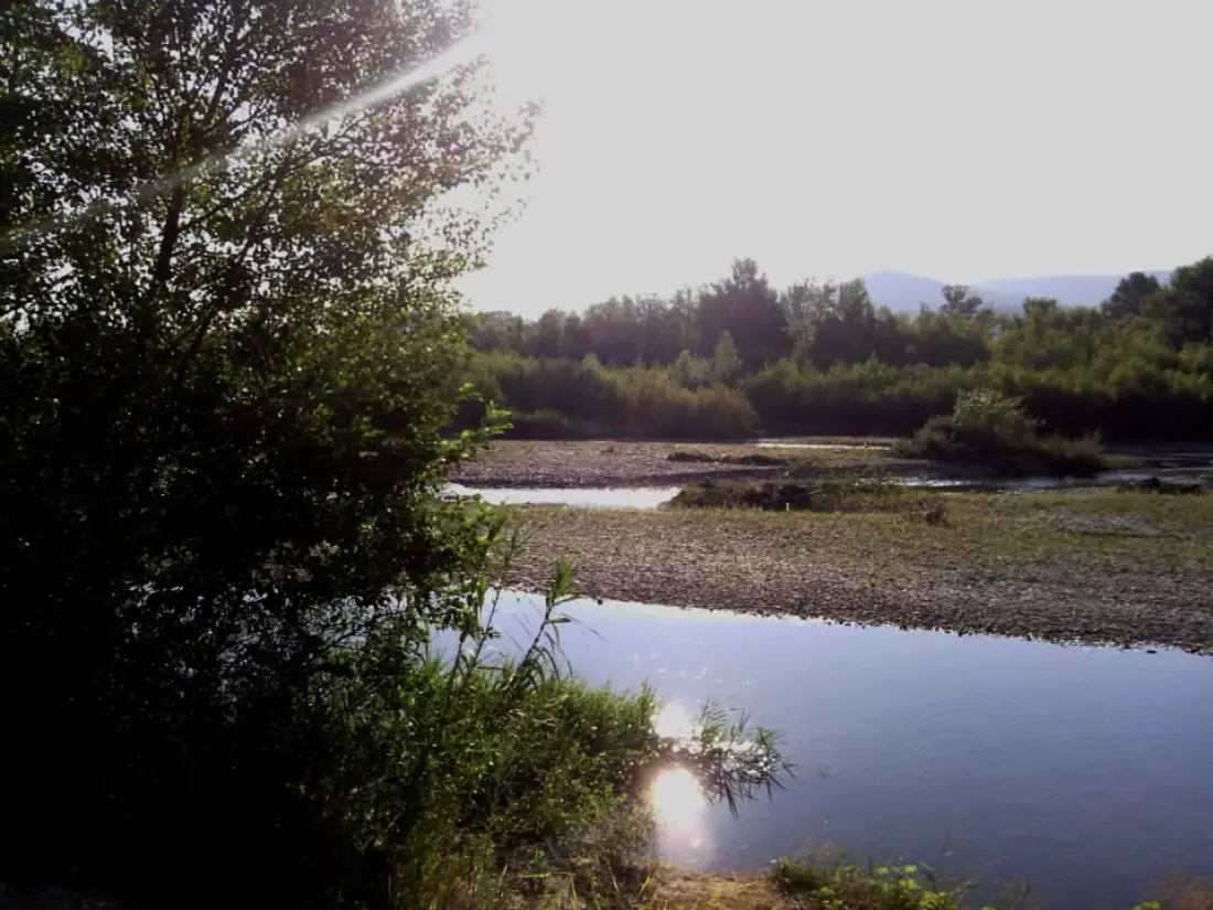 Flower Camping Les Rives de l'Aygues 3 étoiles★★★