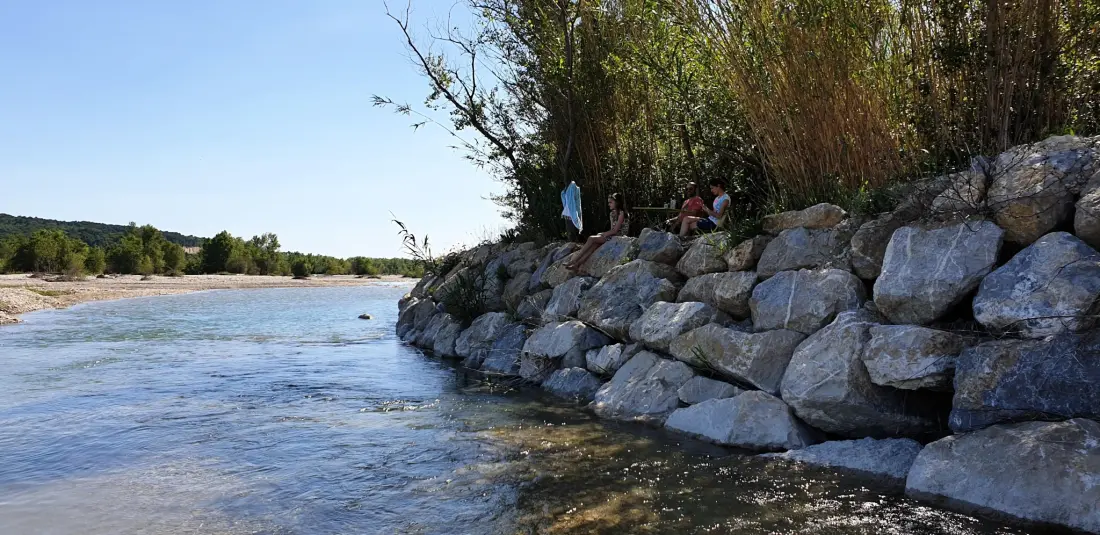 Flower Camping Les Rives de l'Aygues 3 étoiles★★★