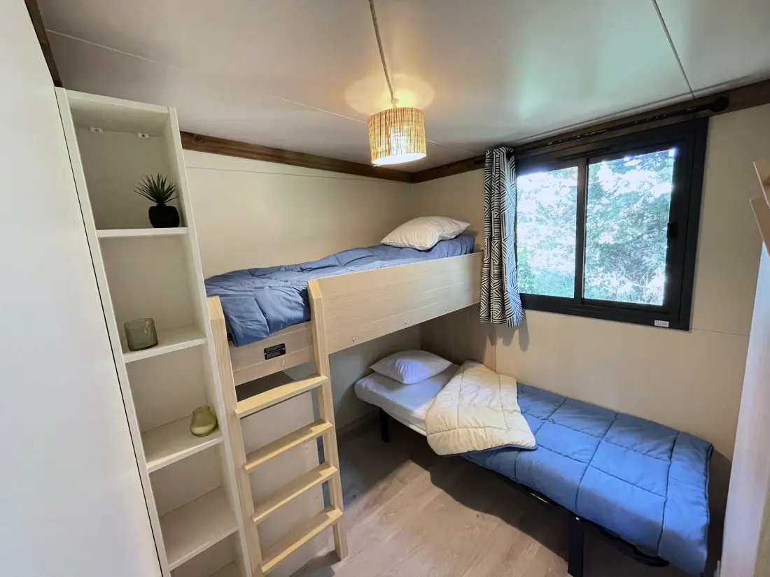 Flower Camping Les Rives de l'Aygues 3 étoiles★★★