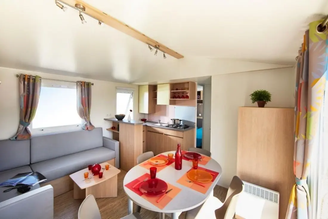 Flower Camping Les Rives de l'Aygues 3 étoiles★★★