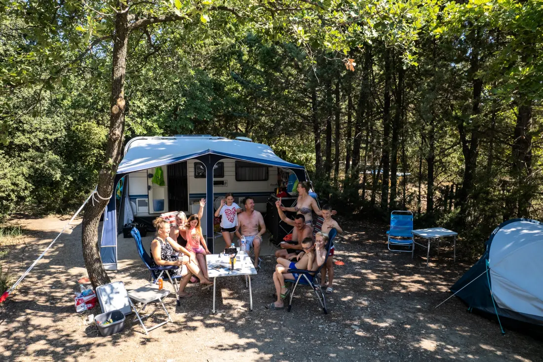 Flower Camping Les Rives de l'Aygues 3 étoiles★★★