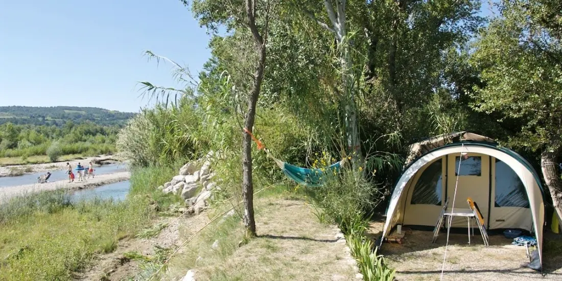 Flower Camping Les Rives de l'Aygues 3 étoiles★★★
