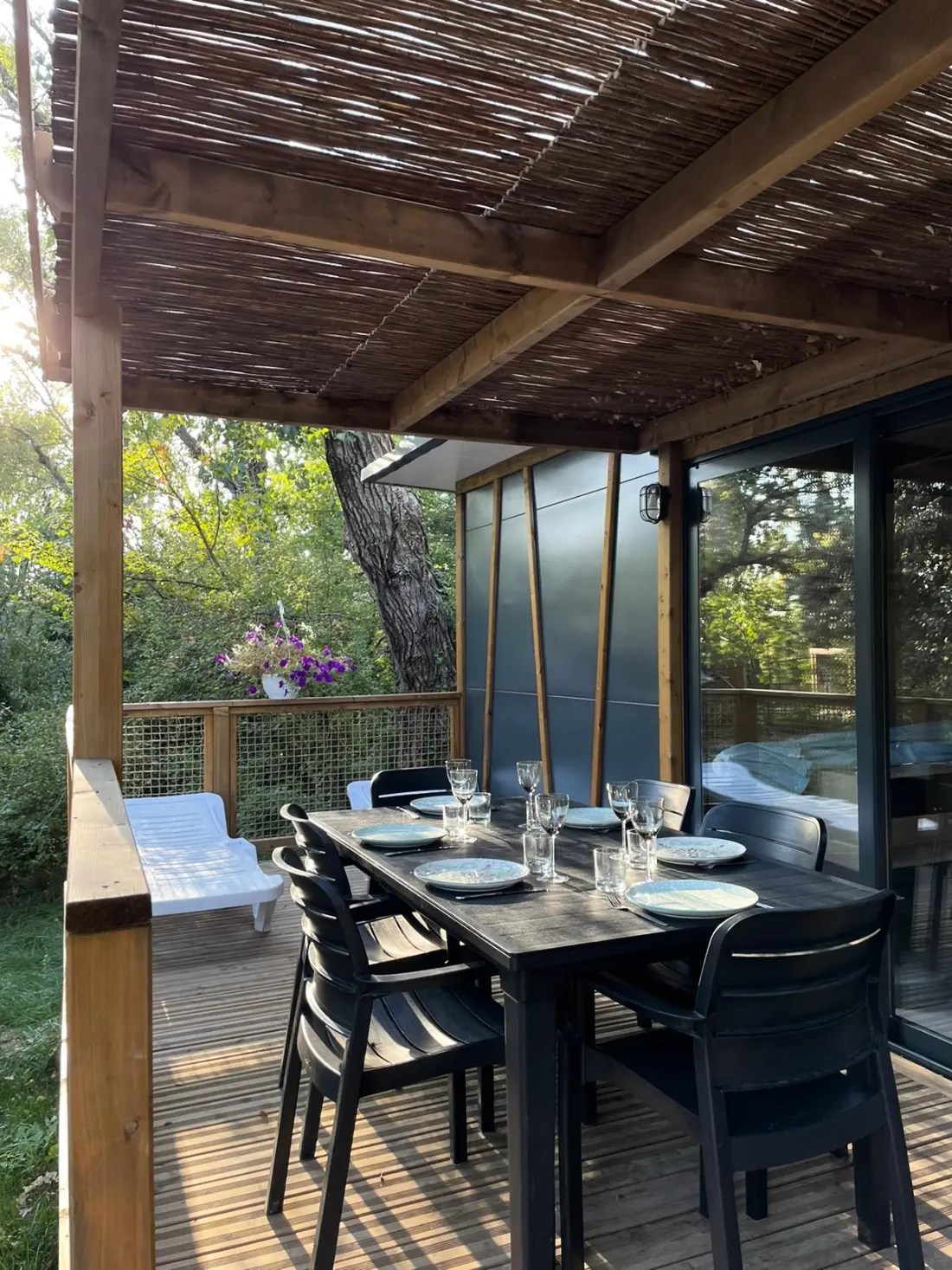 Flower Camping Les Rives de l'Aygues 3 étoiles★★★