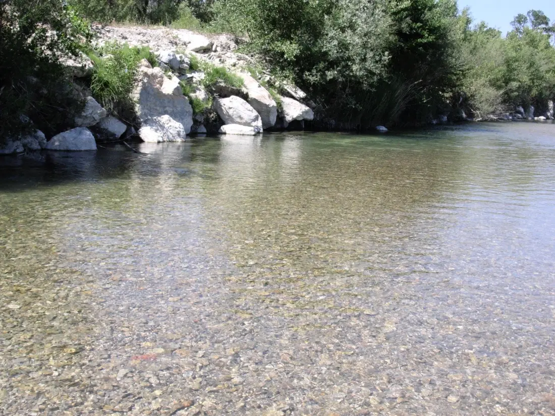 Flower Camping Les Rives de l'Aygues 3 étoiles★★★