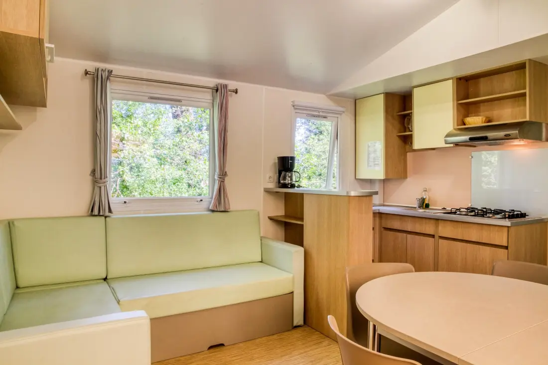 Flower Camping Les Rives de l'Aygues 3 étoiles★★★