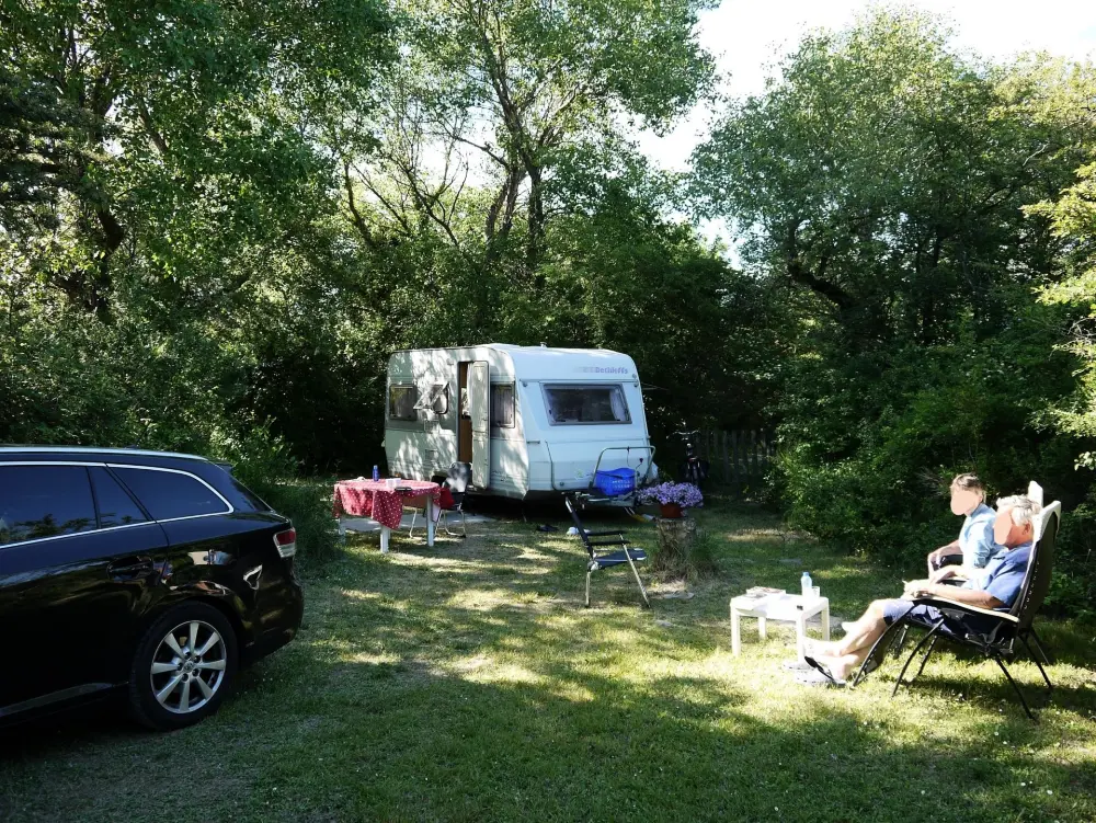 Flower Camping Les Rives de l'Aygues 3 étoiles★★★